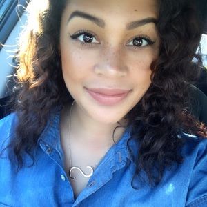 Meet your Posher, Sheryle